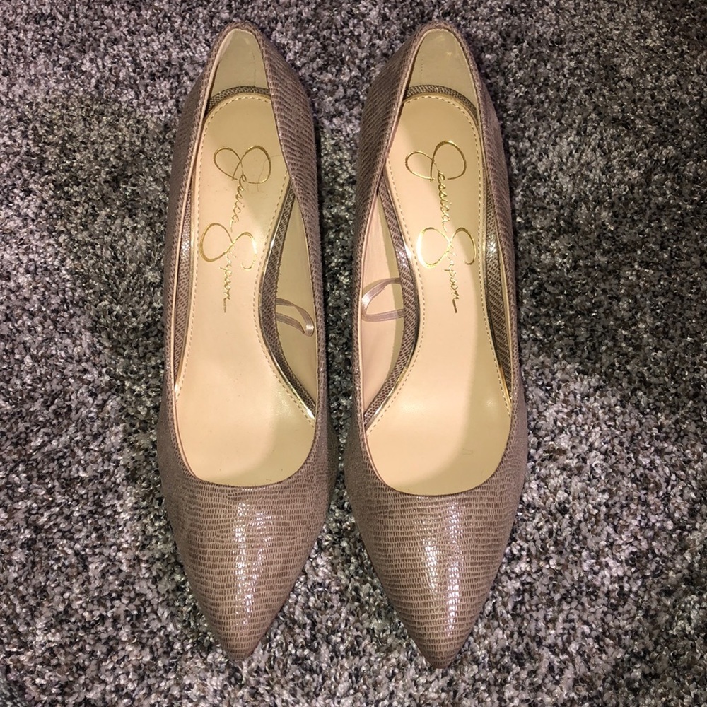 Jessica Simpson Haneh Pumps